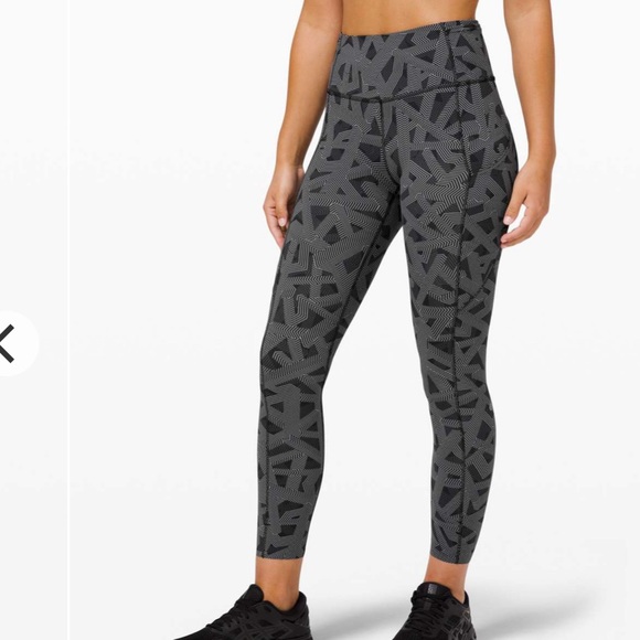 Lululemon Fast and Free tight - Picture 3 of 4